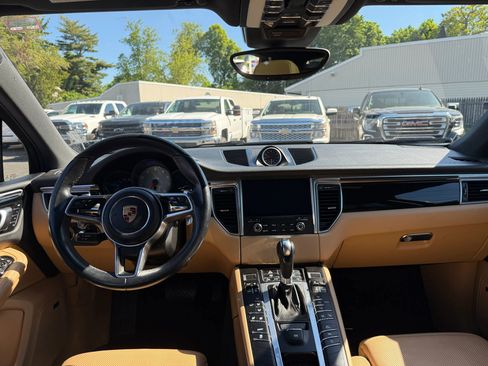 Used 2017 Porsche Macan S AWD/4WD image 12
