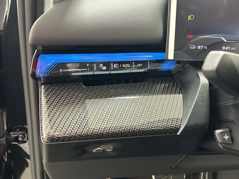 Used 2025 BMW i5 M60 w/ Premium Package image 26