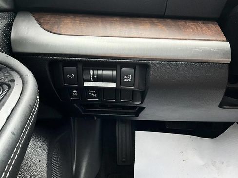 Used 2017 Subaru Outback 2.5i Limited AWD/4WD image 17