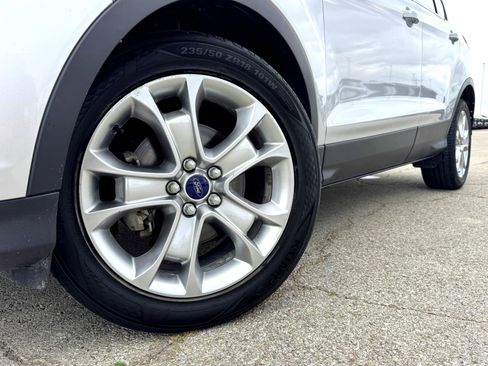 Used 2016 Ford Escape Titanium image 2