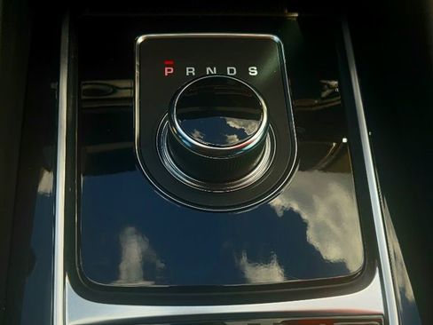 Used 2020 Jaguar F-PACE S image 8