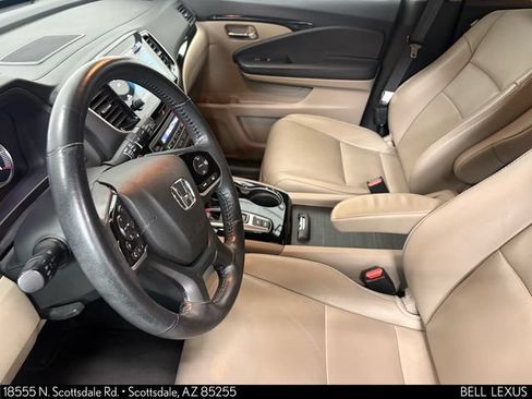 Used 2021 Honda Pilot Touring image 11