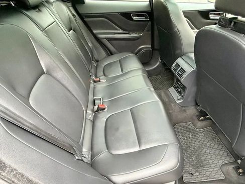 Used 2020 Jaguar F-PACE Premium AWD/4WD image 16
