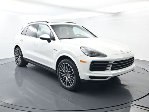 Certified 2023 Porsche Cayenne Platinum Edition AWD/4WD image 17