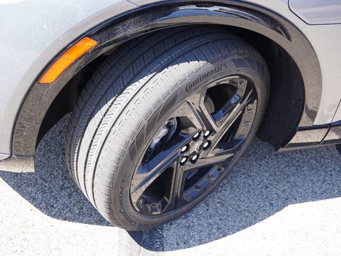 New 2026 Chevrolet Equinox EV RS AWD/4WD image 9