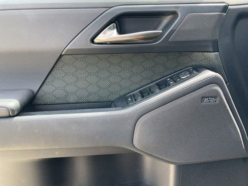 Used 2024 Lexus GX 550 AWD/4WD image 15