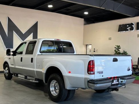 Used 2001 Ford F350 2WD Crew Cab DRW Super Duty image 4
