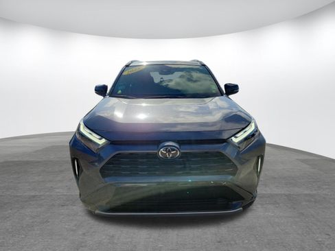 Used 2025 Toyota RAV4 XSE AWD/4WD image 2