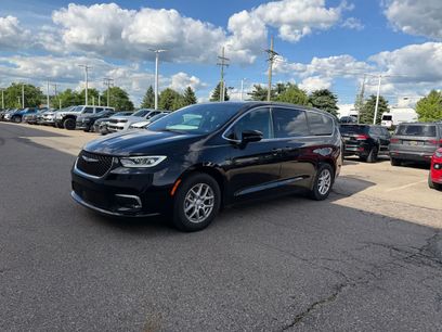 Certified 2026 Chrysler Pacifica Select