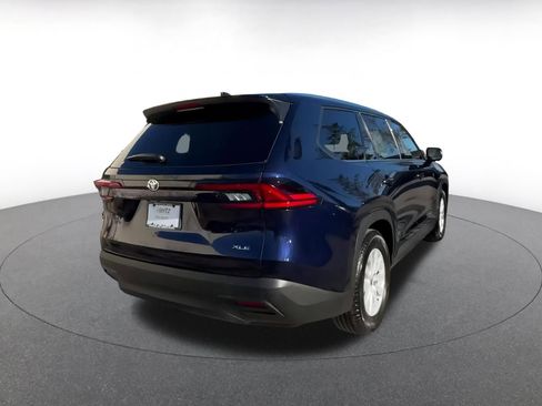 Used 2025 Toyota Grand Highlander XLE image 14