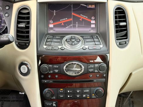 Used 2016 INFINITI QX50 2WD w/ Premium Plus Package image 42