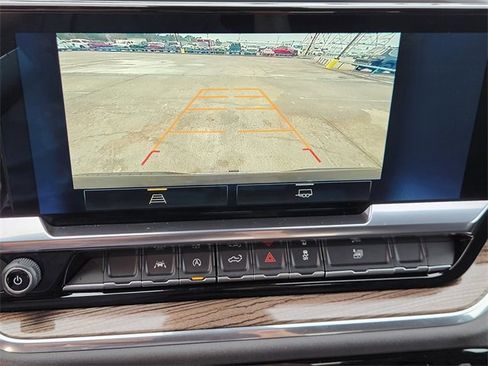 Used 2024 Chevrolet Silverado 1500 LT image 17