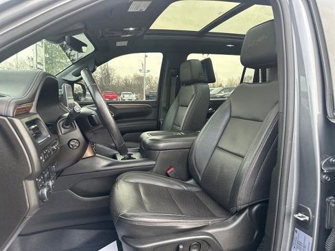 Used 2021 Chevrolet Suburban High Country w/ Premium Package image 14