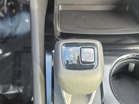 Certified 2024 Nissan Rogue SV image 26