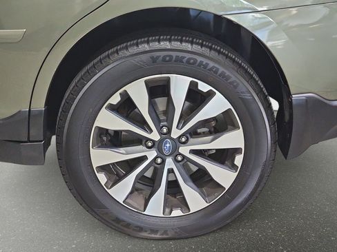 Used 2017 Subaru Outback 2.5i Limited AWD/4WD image 35