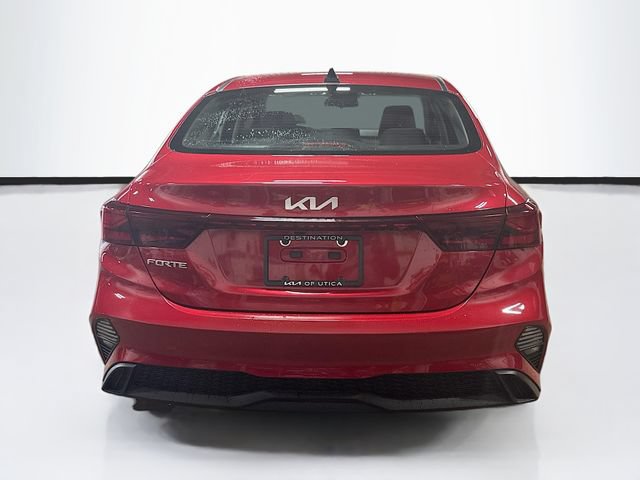 Certified 2022 Kia Forte LXS FWD image 6