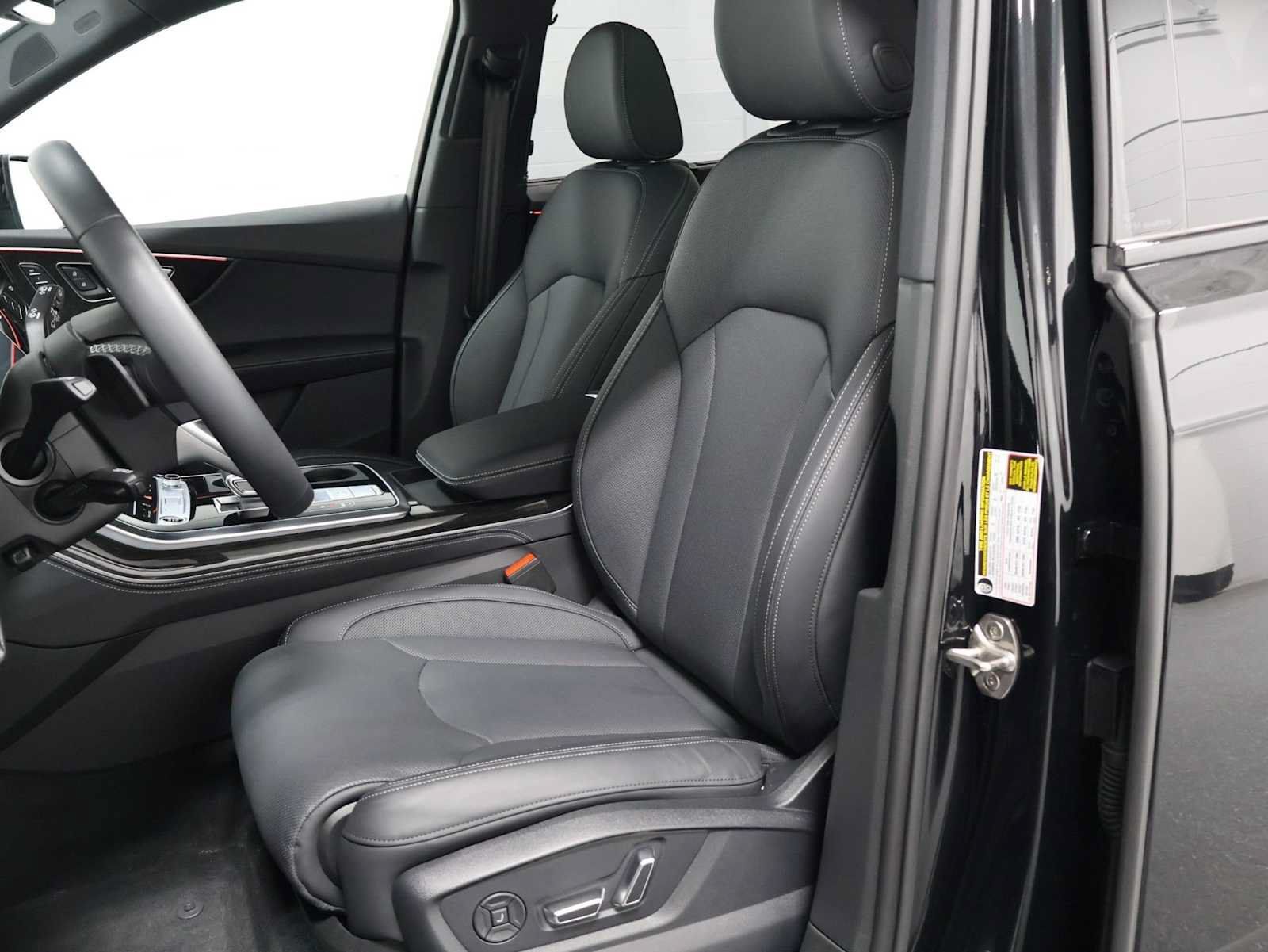 Used 2026 Audi Q7 3.0T Prestige w/ Prestige Package AWD/4WD image 5