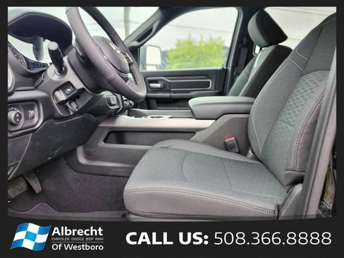 New 2026 RAM 2500 Big Horn AWD/4WD image 18