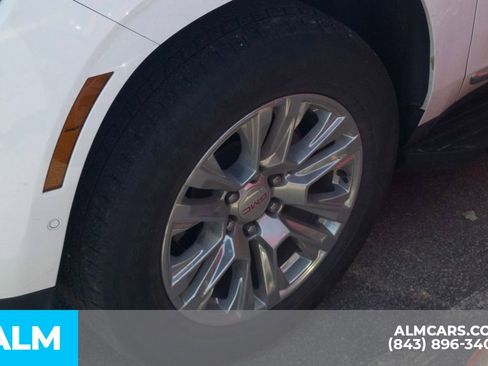 Used 2025 GMC Yukon Denali AWD/4WD image 5