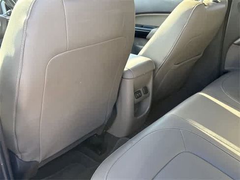 Used 2016 GMC Canyon SLT w/ Driver Alert Package image 15