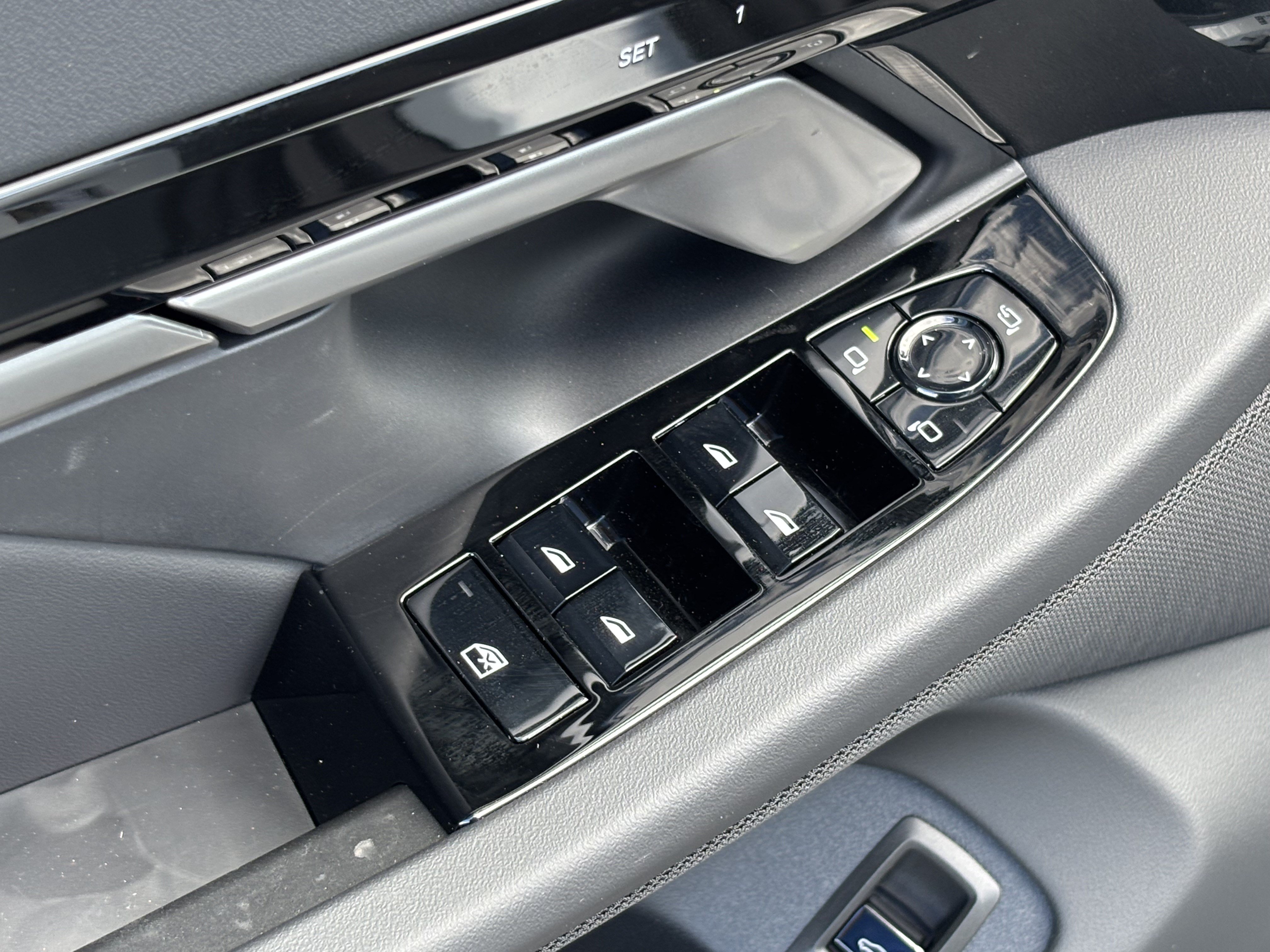 Certified 2026 BMW 530i xDrive AWD/4WD image 14
