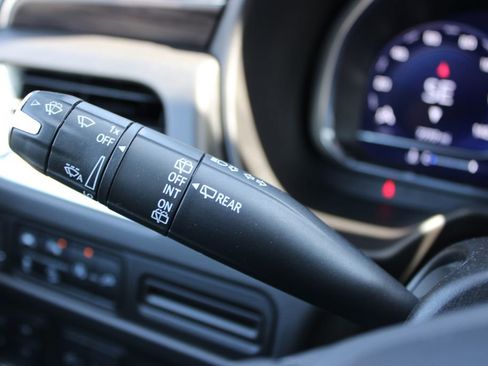 Used 2022 Chevrolet Suburban Z71 image 40