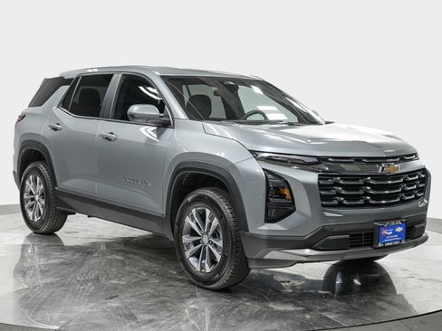Used 2026 Chevrolet Equinox LT w/ Convenience Package II AWD/4WD image 9
