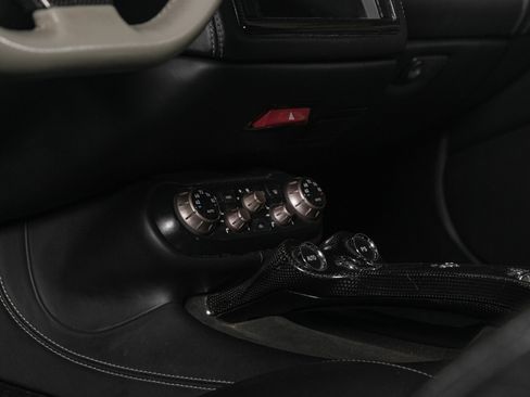 Used 2012 Ferrari California image 33