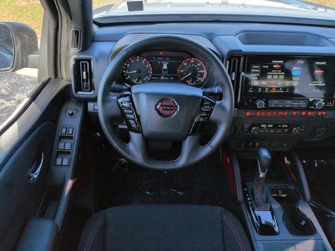 Used 2025 Nissan Frontier Pro-X w/ Pro Convenience Package RWD image 15