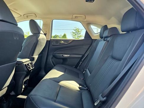 Used 2024 Lexus NX 250 FWD w/ Towing Package (2000 Lbs) image 25