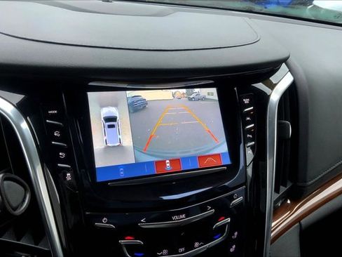 Used 2020 Cadillac Escalade Luxury image 20