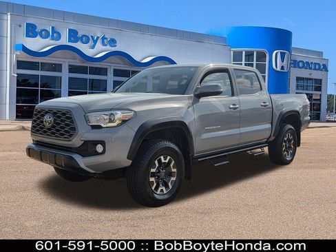 Used 2021 Toyota Tacoma TRD Off-Road AWD/4WD image 1