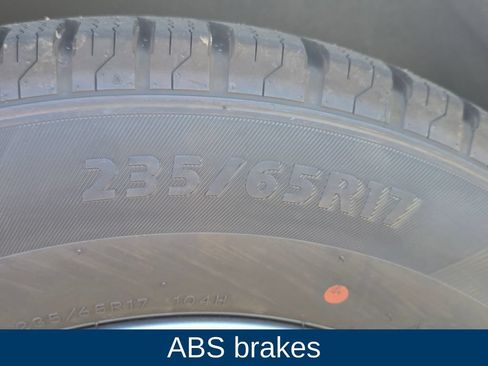 Used 2021 Toyota Sienna XLE w/ XLE Plus Package FWD image 9