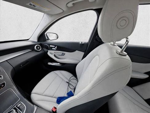 Used 2017 Mercedes-Benz C 300 Sedan image 19