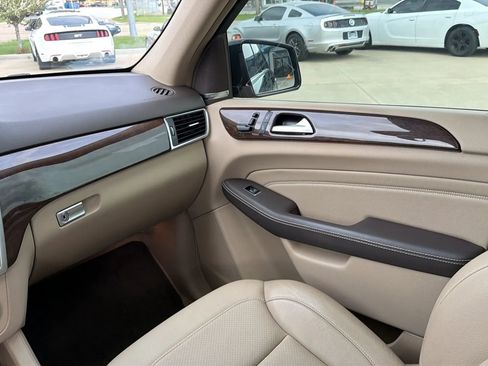 Used 2015 Mercedes-Benz ML 350 4MATIC image 59