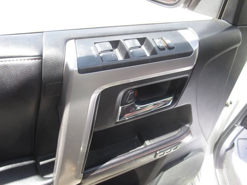 Used 2016 Toyota 4Runner Limited AWD/4WD image 16