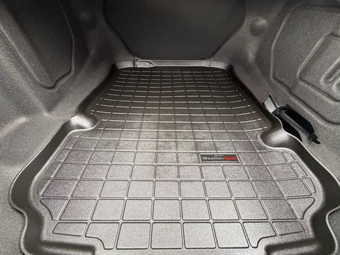 Used 2020 Chevrolet Camaro SS RWD image 32