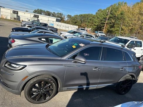 Used 2021 Lincoln Nautilus Reserve w/ Monochromatic Package image 3