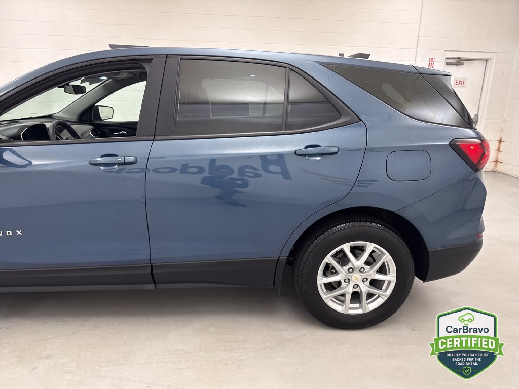 Used 2024 Chevrolet Equinox LS w/ LS Convenience Package AWD/4WD image 4