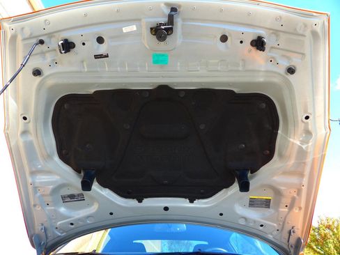 Used 2010 Nissan GT-R Premium image 22