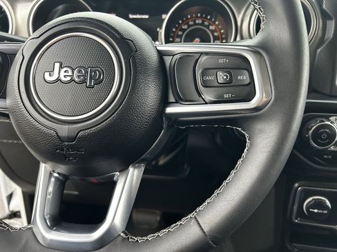 Certified 2023 Jeep Wrangler Sahara w/ LED Lighting Group image 24