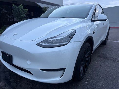 Used 2023 Tesla Model Y Long Range image 5