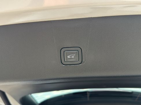 Certified 2023 Chevrolet Traverse High Country AWD/4WD image 30