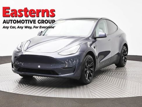 Used 2020 Tesla Model Y Long Range AWD/4WD image 1