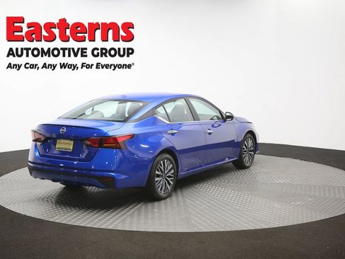 Used 2025 Nissan Altima 2.5 SV FWD image 39