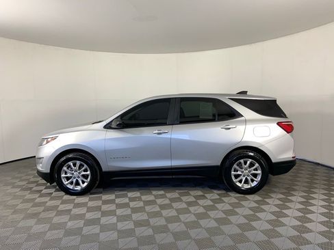 Used 2021 Chevrolet Equinox LS w/ LS Convenience Package image 6