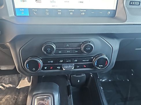 Used 2025 Ford Bronco Outer Banks image 17