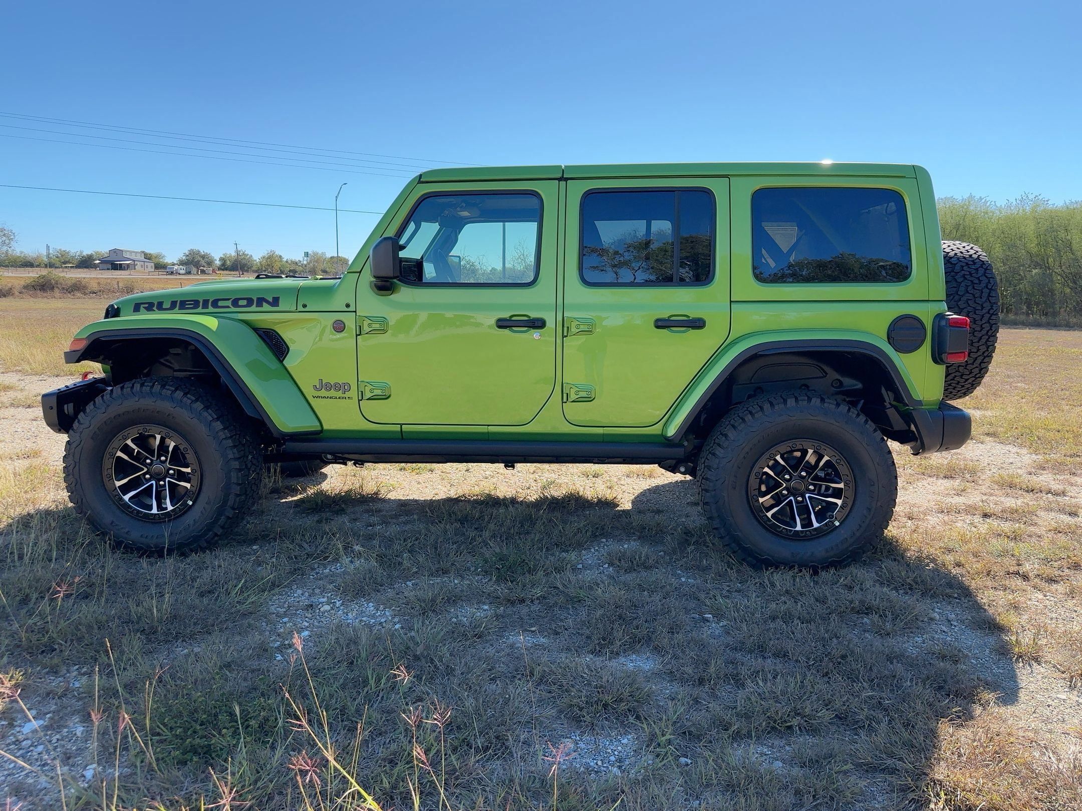 New 2025 Jeep Wrangler Unlimited Rubicon AWD/4WD image 2