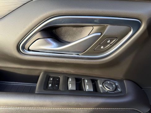 Used 2021 GMC Yukon SLT image 13