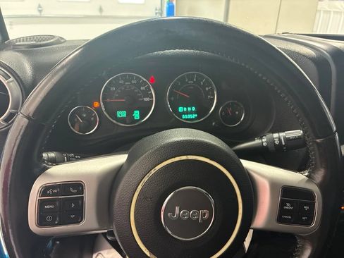 Used 2017 Jeep Wrangler Unlimited Sahara w/ Quick Order Package 24E Chief AWD/4WD image 15